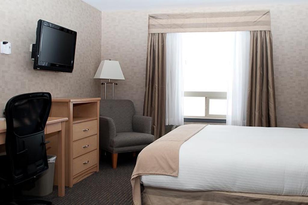 Paradise Inn And Suites Valleyview Номер фото