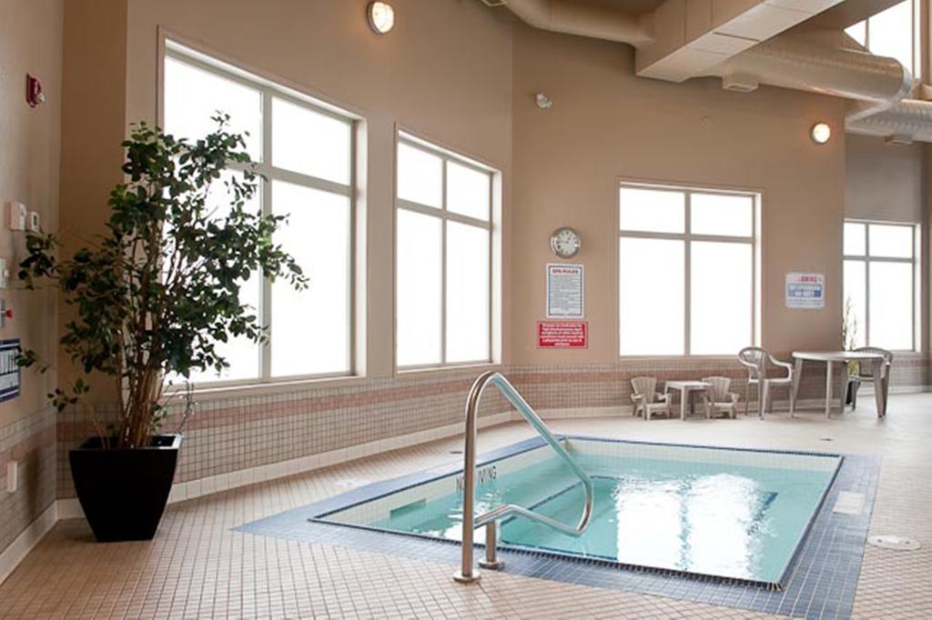Paradise Inn And Suites Valleyview Екстер'єр фото